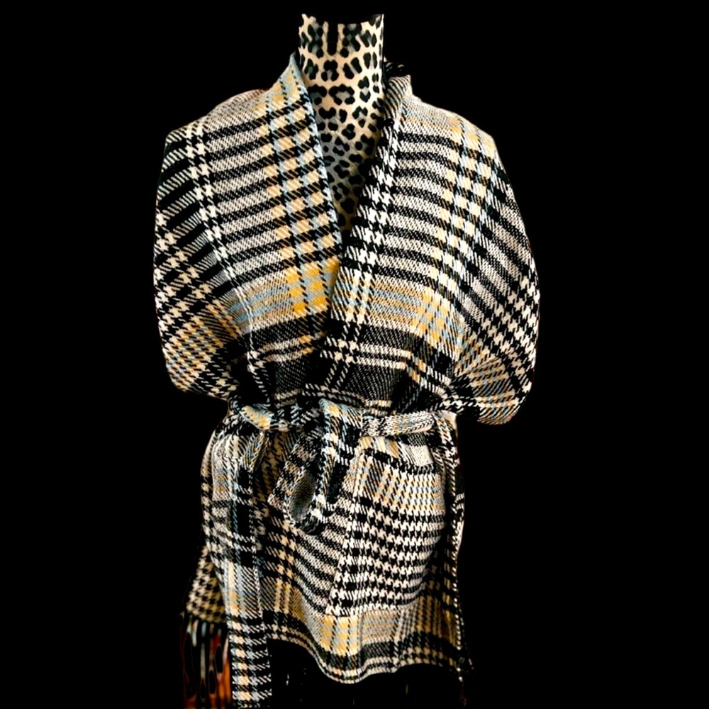 Renuar NWT plaid poncho M/L with tie waist and black fringe bottom trim
